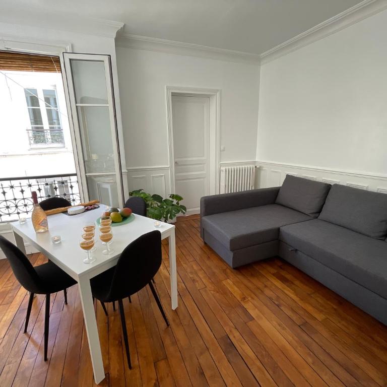 Elegant Parisian Apartment, Marais-Bastille - Two-Bedroom Apartment - 2