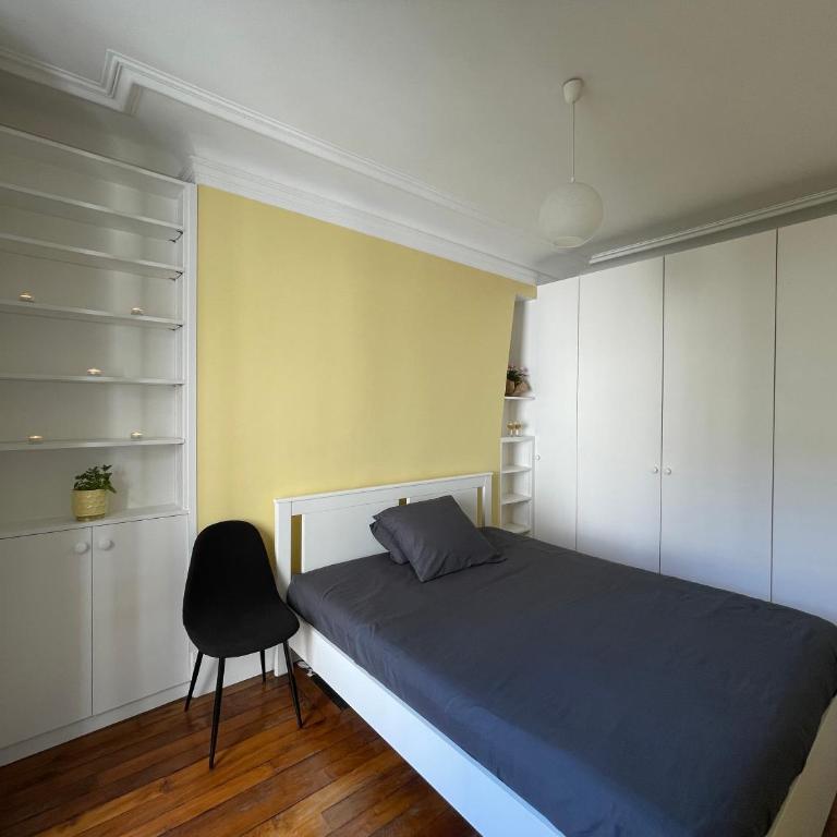 Elegant Parisian Apartment, Marais-Bastille - Two-Bedroom Apartment - 37