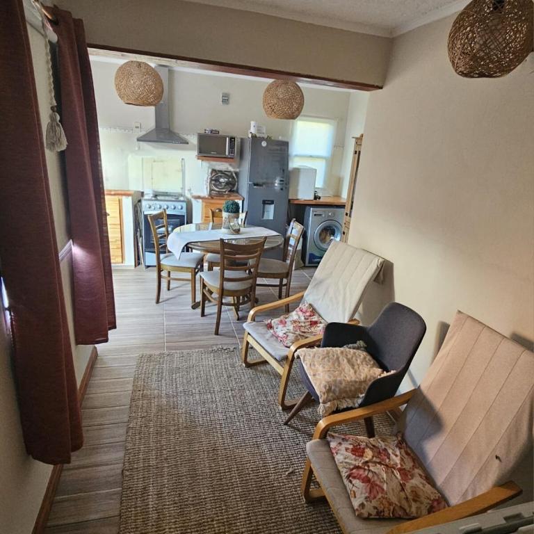 Casa equipada y acogedora - Two-Bedroom House - 4