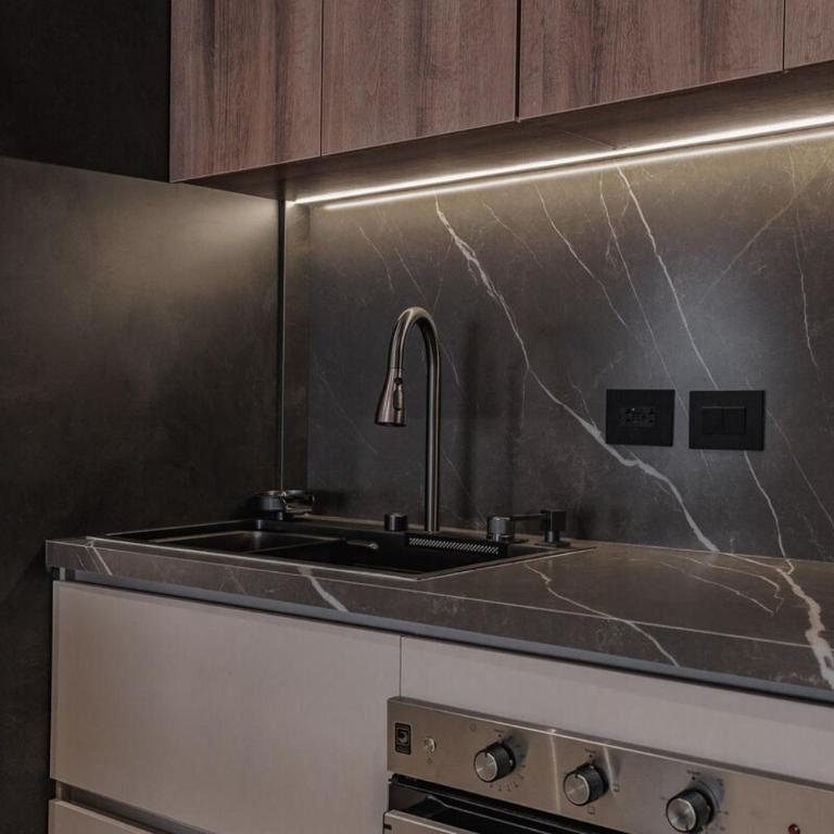 Modern & Elegant Loft in El Poblado 217 - One-Bedroom Apartment - 23