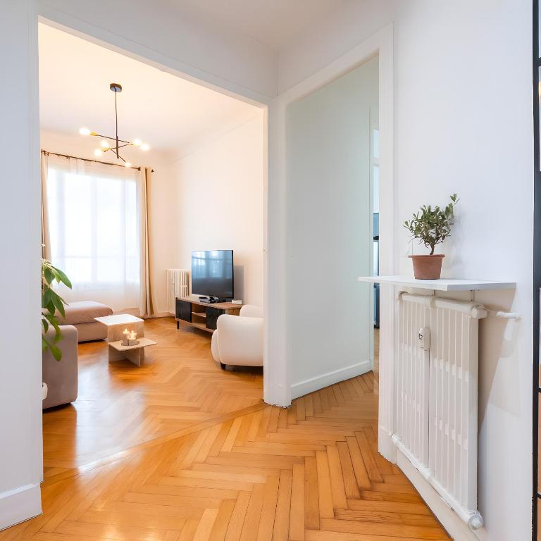 Azur elegance AIR CONDITIONING Beach 8 min Sleeps 6 - Appartement 2 Chambres - 13