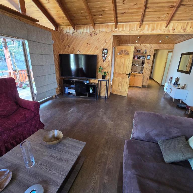Casa Divya - Three-Bedroom Home - 9