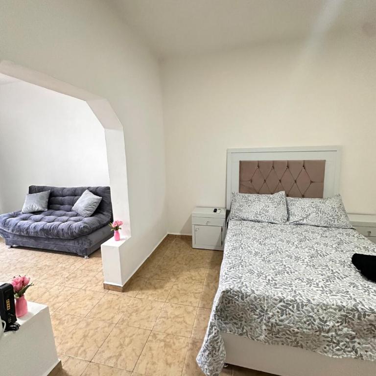 Complete House with Sophisticated Style and Comfort - One-Bedroom House - 6