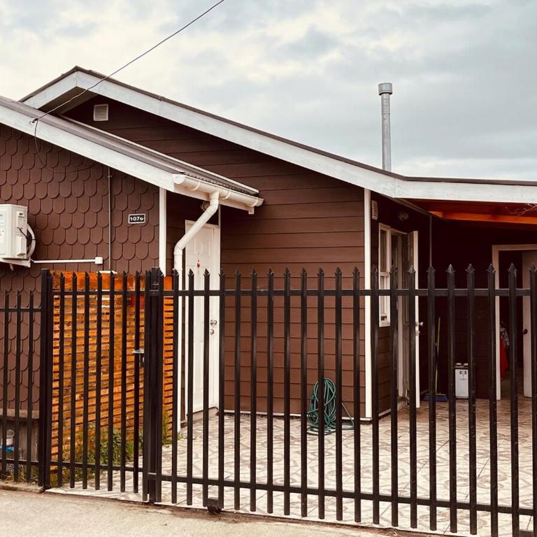 Acogedora casa en Puerto Varas - Three-Bedroom House - 16