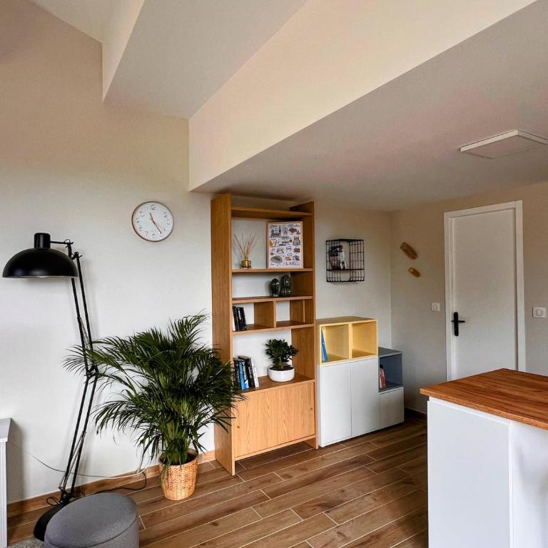 Marseille chateau gombert duplex studio au pied des collines - One-Bedroom Apartment - 4