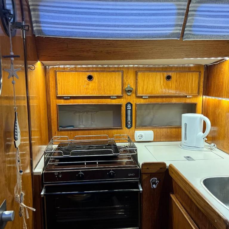 Unique Experience in Sailboat! In The 4 Seasons!! B shi - Mobile Home - 14