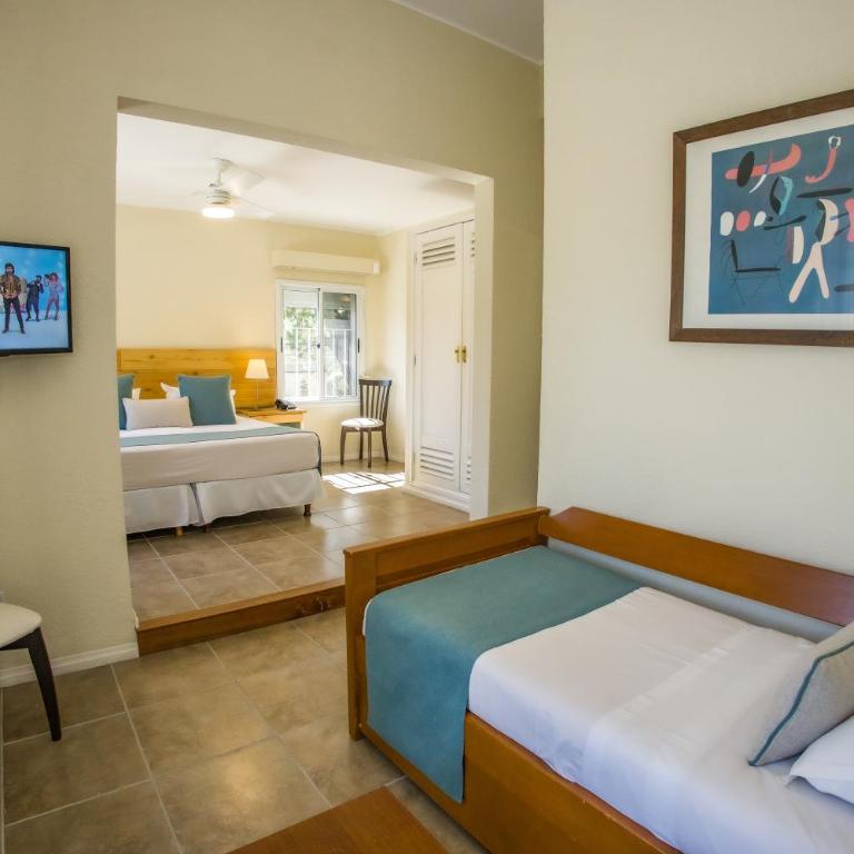 Joan Miró Hotel - Habitación Triple Estándar - 9