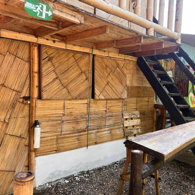 Sisio Hostal - Habitación Compartida Mixta - 1