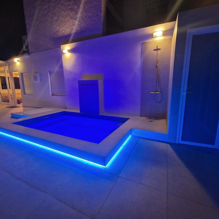 Soleado, gran terraza, piscina privada - Casa de 3 dormitorios - 23