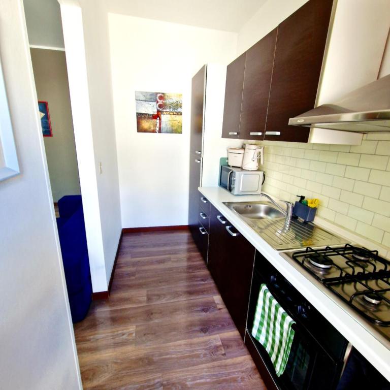 COSY FLAT IN CENTRAL TIRANO - 60 seconds walk from Bernina Express Train station - Apartamento de 1 dormitorio - 12