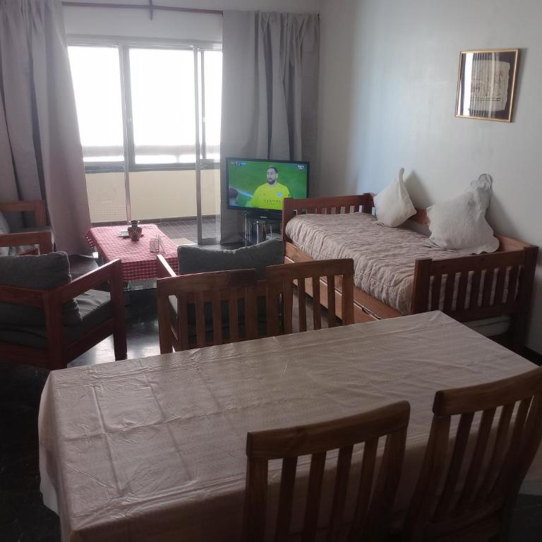 Amplio y cómodo en la mejor ubicación de la Ciudad de Mendoza - Apartamento con terraza - 1