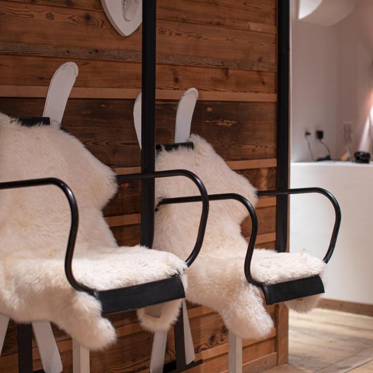 Hostellerie du Pas de l'Ours "Relais et Châteaux" - Suite de Luxe (6 Adultes) - 10