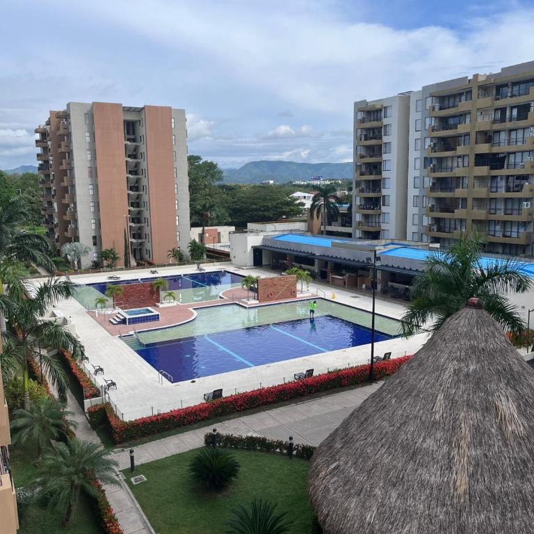 Private Jacuzzi, Internet, Relax in Ricaurte - Three-Bedroom Premium Apartment with Balcony - 23