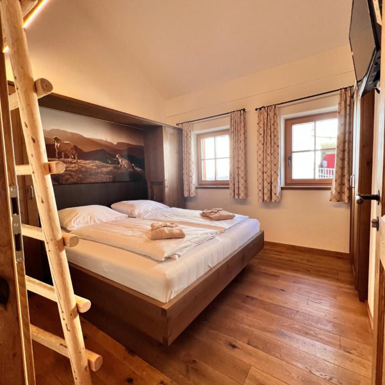 FIRSTpeak Chalets - Chalet - 11