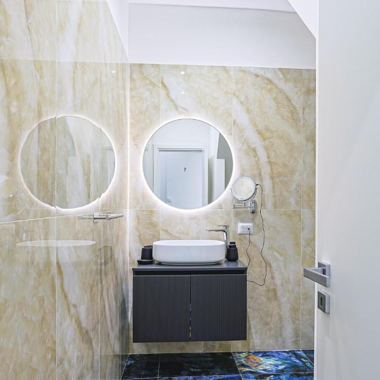 Paradise Luxury Rooms & Spa - Double Room with Spa Bath - 11