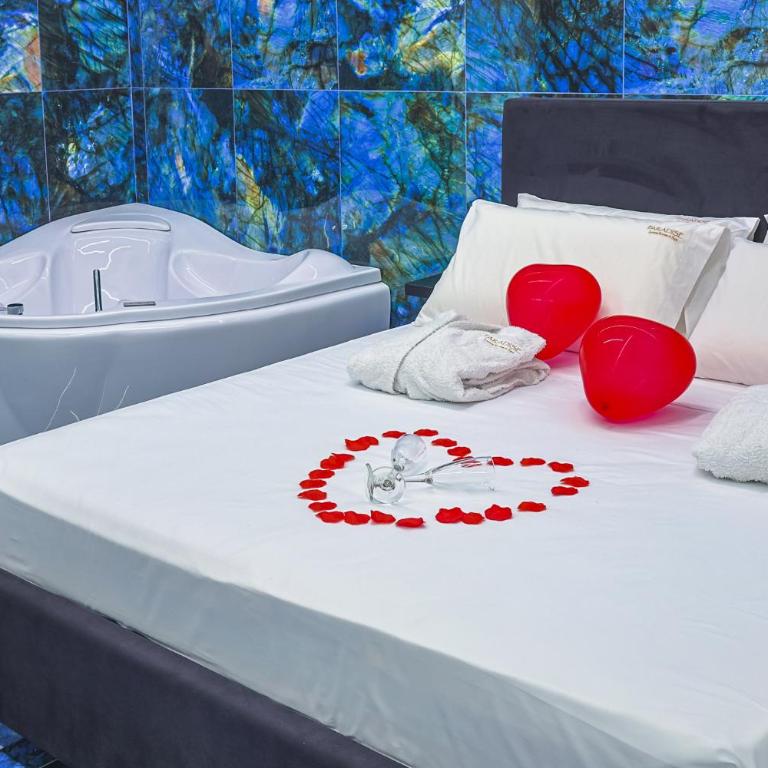 Paradise Luxury Rooms & Spa - Double Room with Spa Bath - 3