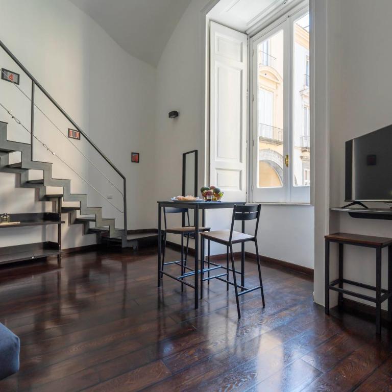 Living Filomarino - Appartamento Monolocale con 1 Letto Matrimoniale - 9