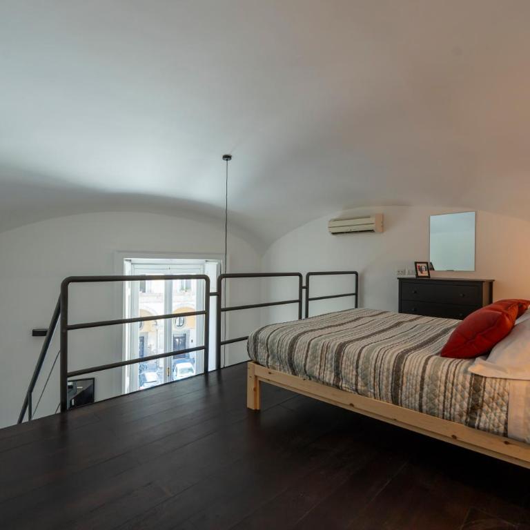 Living Filomarino - Appartamento Monolocale con 1 Letto Matrimoniale - 3