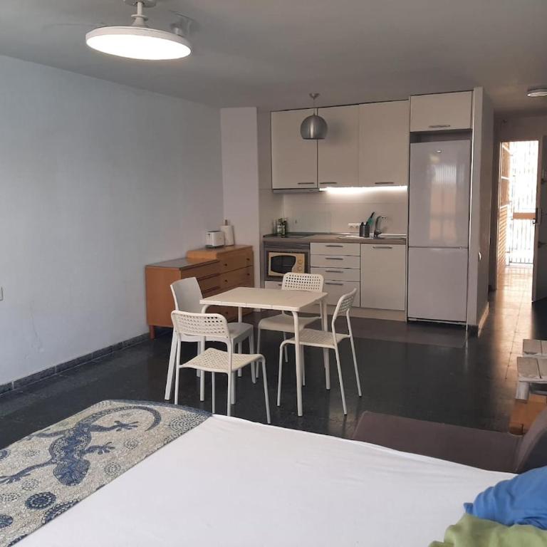 Alicante, Isleta Albufereta, apt with sea view - One-Bedroom Apartment - 11