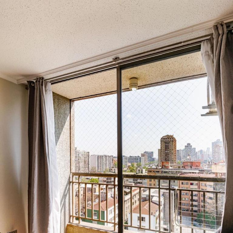 Deptos Santiago Centro-Metro Moneda - One-Bedroom Apartment with Balcony and City View - 8