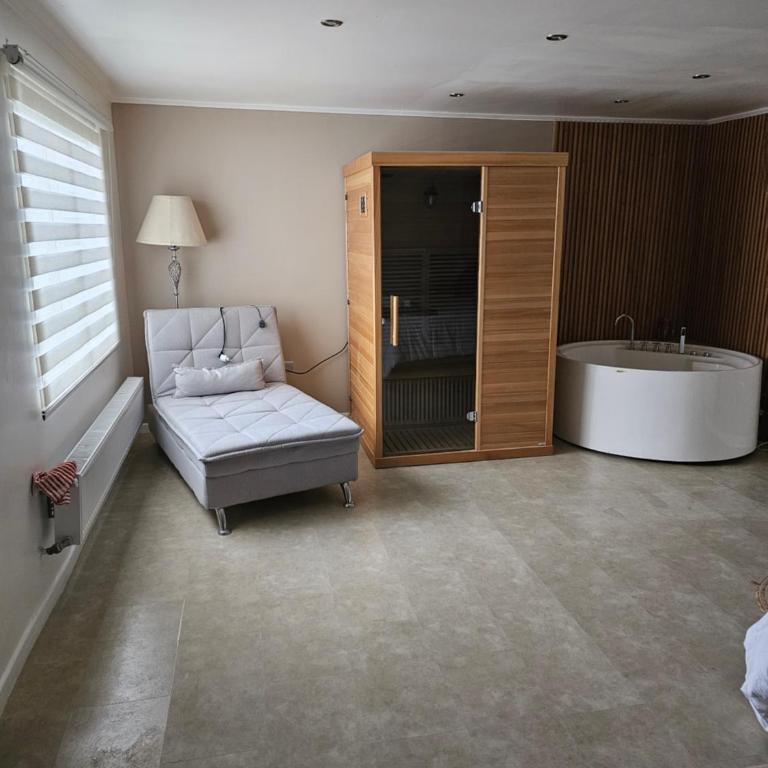 Casa Hermosa - Two-Bedroom Villa - 9