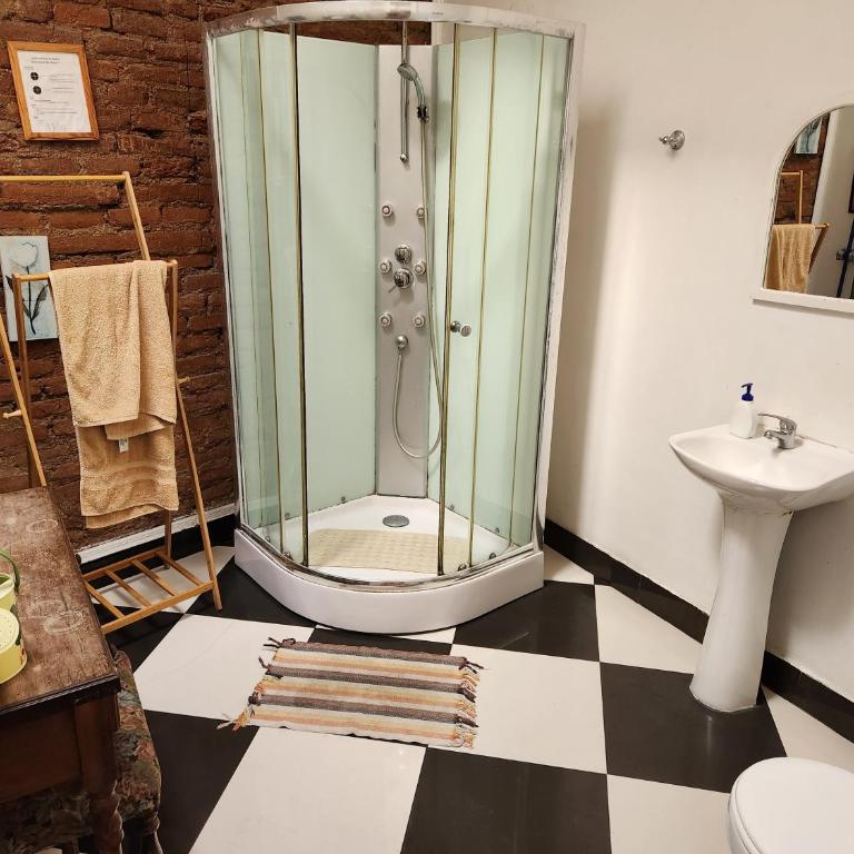 La Casa Piola - Habitación Doble Estándar con baño compartido - 6