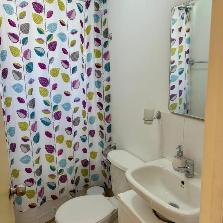 Dulce hogar en Puerto Natales - Three-Bedroom House - 2