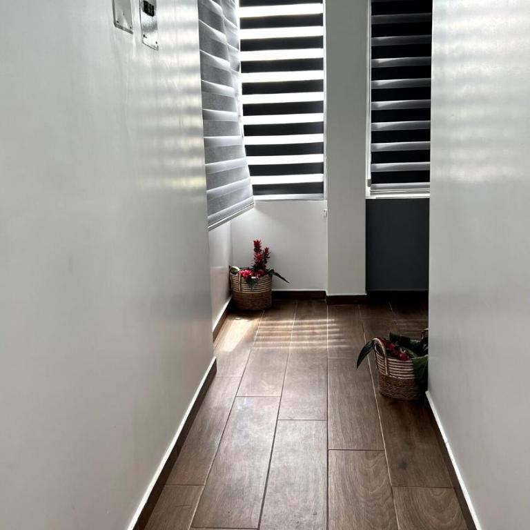 Casa Familiar Moderna - Three-Bedroom House - 14