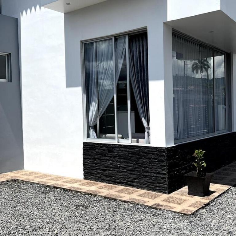Casa Familiar Moderna - Three-Bedroom House - 15