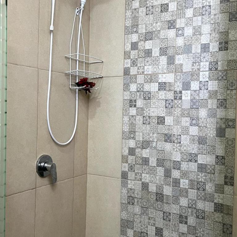 Casa Familiar Moderna - Three-Bedroom House - 17