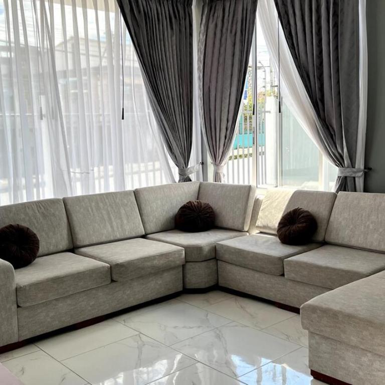 Casa Familiar Moderna - Three-Bedroom House - 42