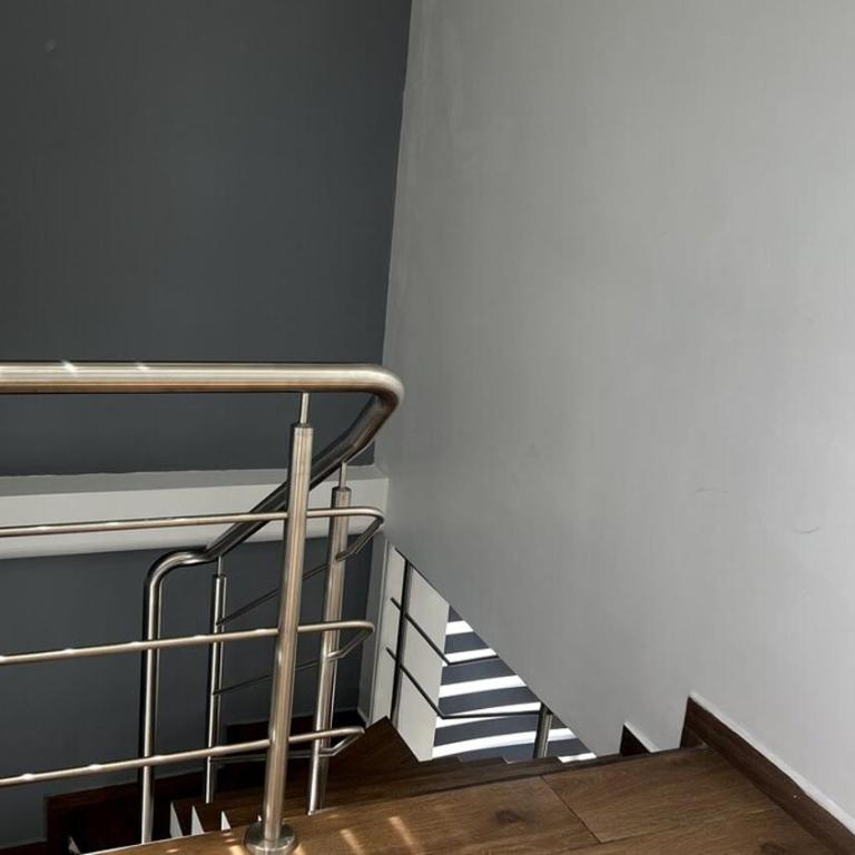 Casa Familiar Moderna - Three-Bedroom House - 76