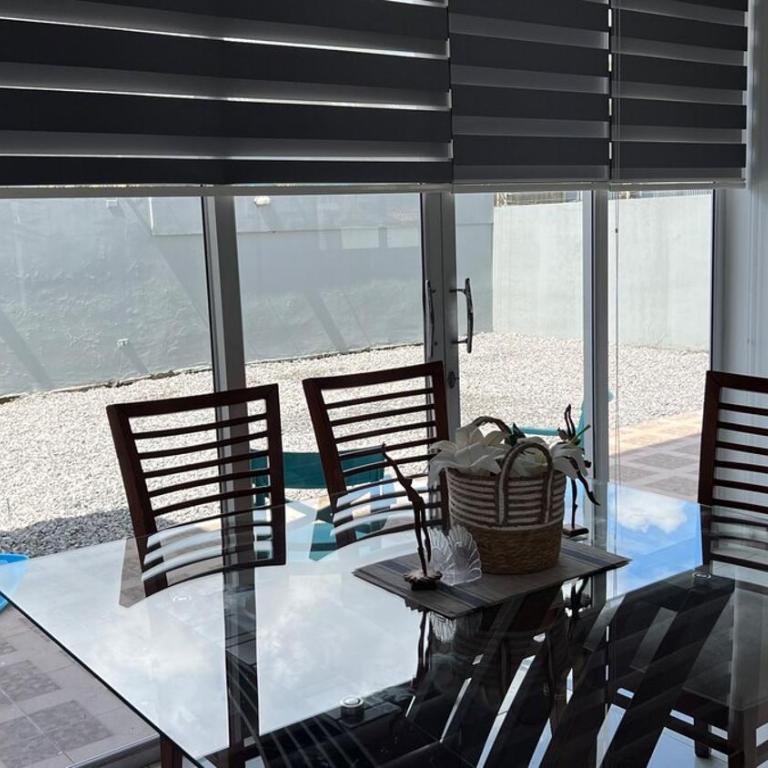 Casa Familiar Moderna - Three-Bedroom House - 77