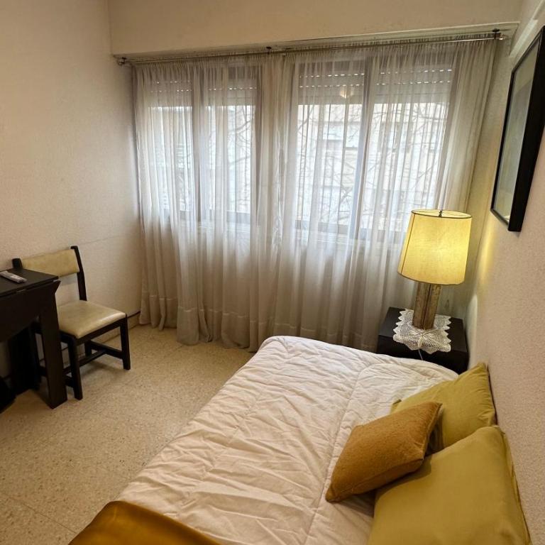 Departamento Centrico 2 amb a la calle - One-Bedroom Apartment - 4