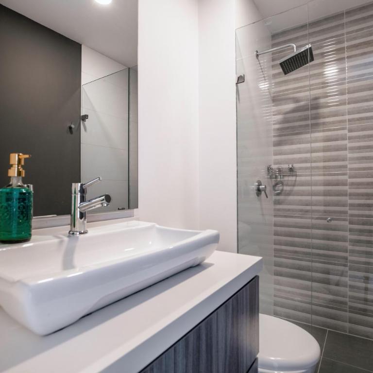 Luxury Apartment Poblado - Three-Bedroom Apartment - 4