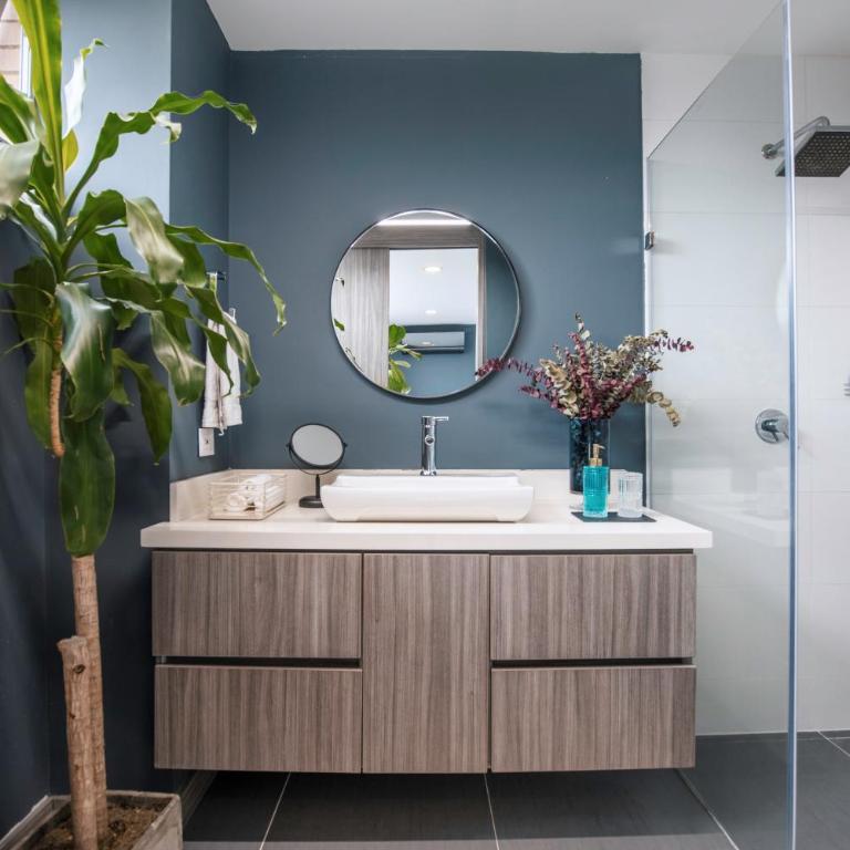 Luxury Apartment Poblado - Three-Bedroom Apartment - 8