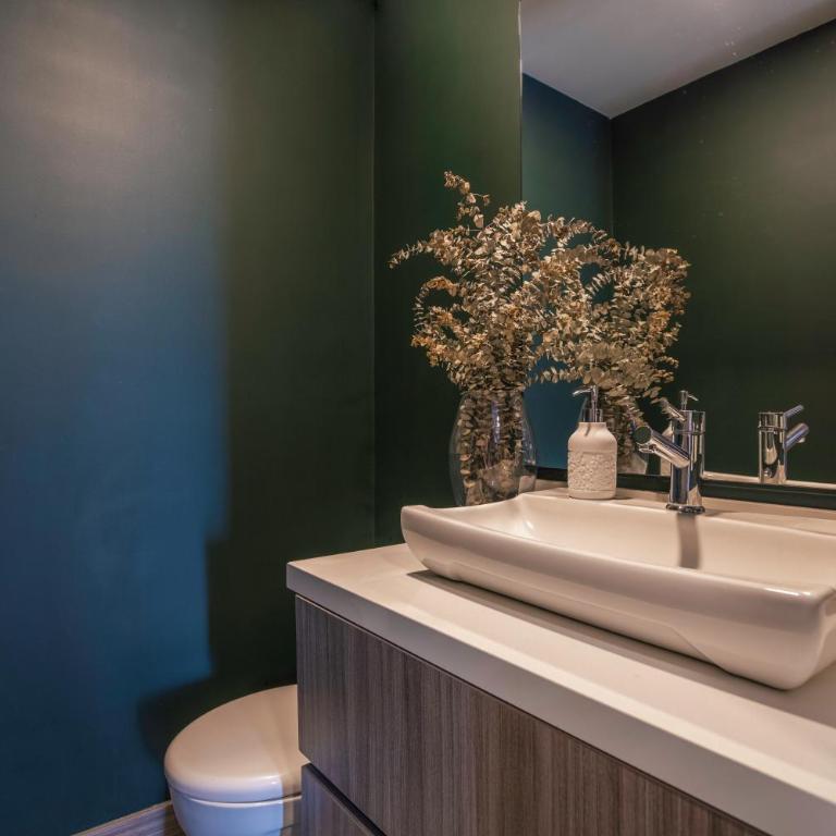 Luxury Apartment Poblado - Three-Bedroom Apartment - 13