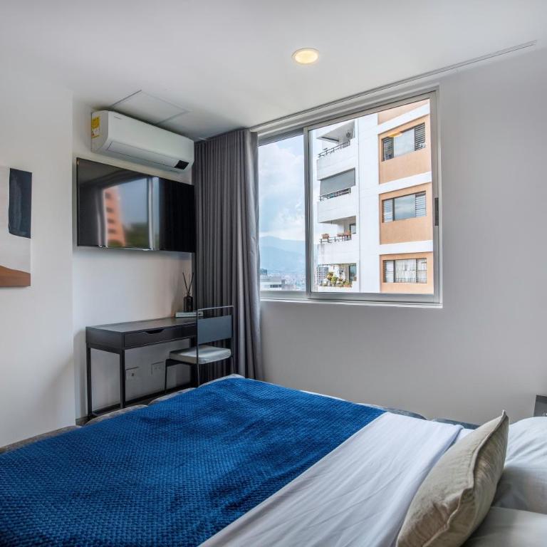 Luxury Apartment Poblado - Three-Bedroom Apartment - 22
