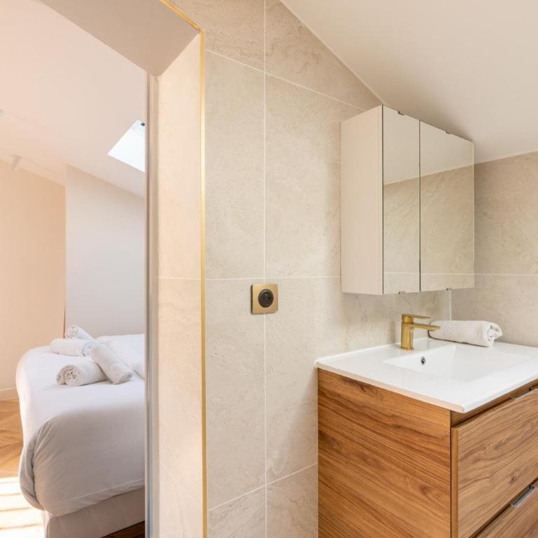 Chic Duplex for 4 in Vibrant Bastille - Appartement - 11
