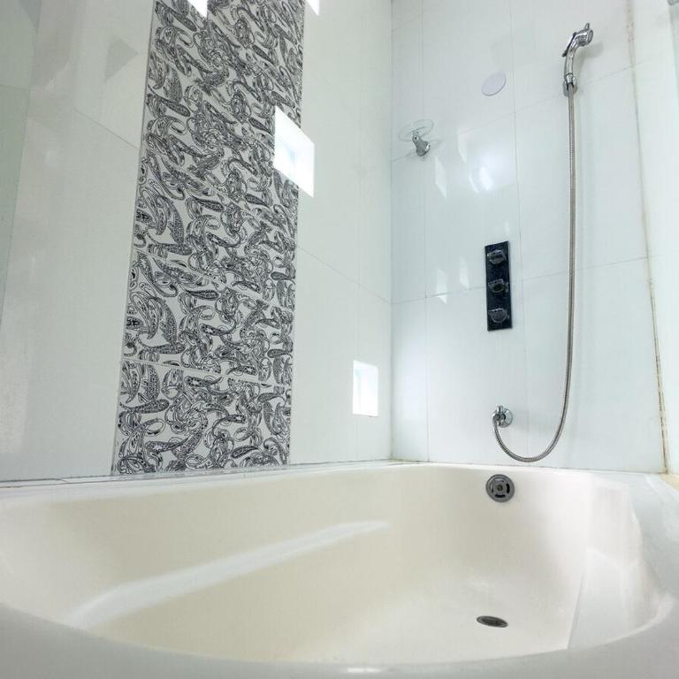 Casa Cubo Marsella - Four-Bedroom House - 8