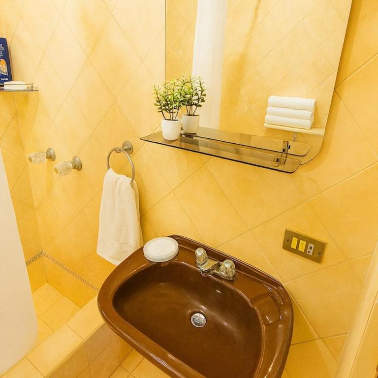 Lima Family Lodge Apartment near Miraflores Center - Three-Bedroom Apartment - 8