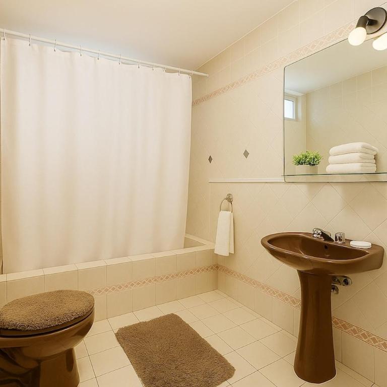 Lima Family Lodge Apartment near Miraflores Center - Three-Bedroom Apartment - 18