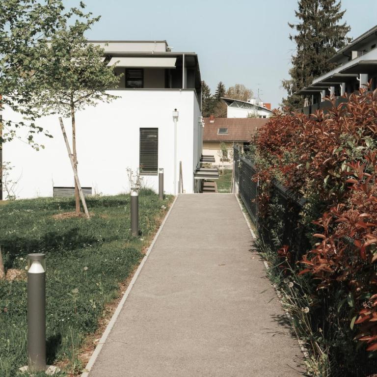 Modern maisonette with big garden in Graz - Apartamento de 3 dormitorios con balcón - 39