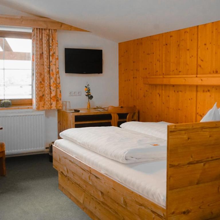 Hotel Garni Schieferle - Zimmer mit Queensize-Bett - 3