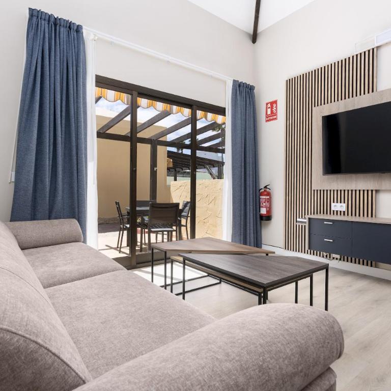 Home2Book Apt in Corralejo with Pool Terrace - Two-Bedroom Apartment - 2