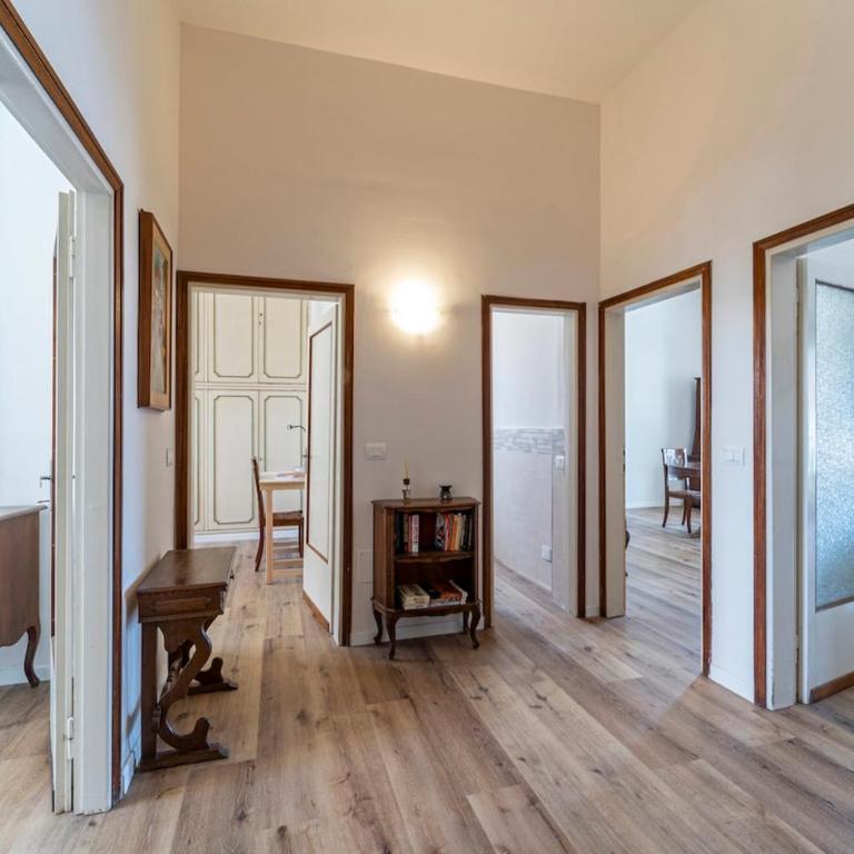 UNYCA - Spacious Florence 3-bedroom Apartment - Appartamento con 3 Camere da Letto - 3