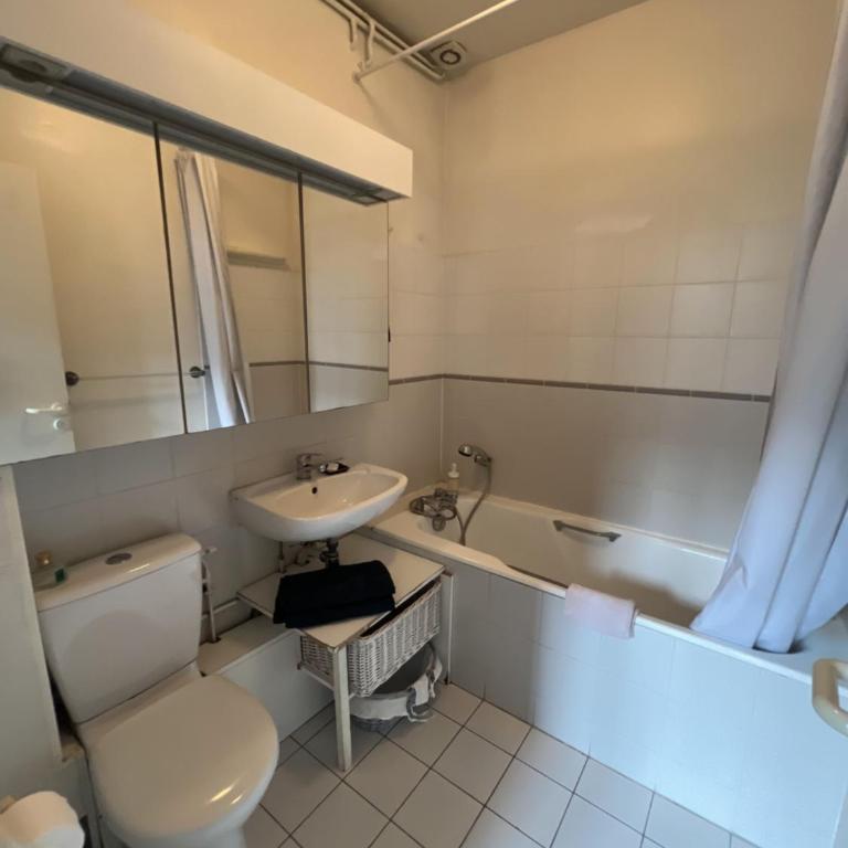 L'académie de Clémence, Guest House Paris-Roland-Garros - Studio Supérieur - 3
