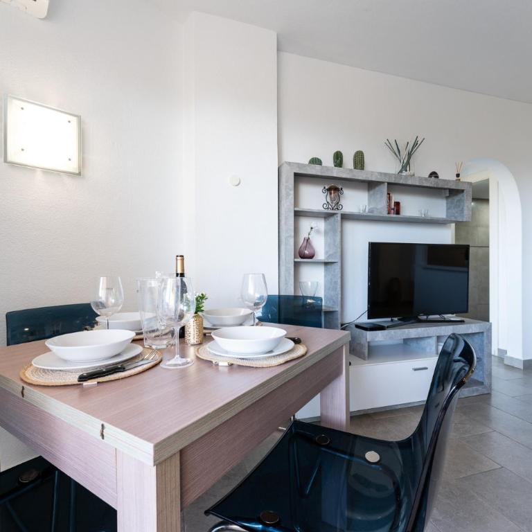 MalagaSuite Duquesa Beach - Apartamento de 2 dormitorios con terraza y vistas al mar - 8