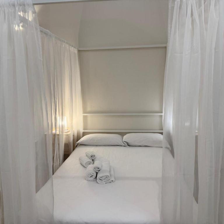 Charme & Chic Nazionale - Camera Tripla - 11