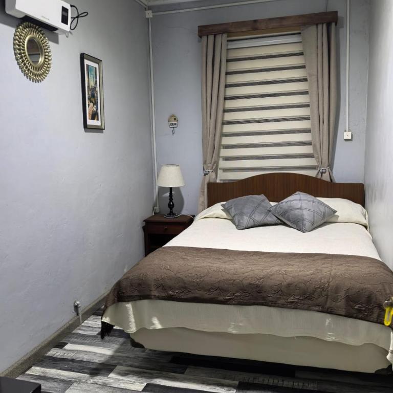 Alojamiento Emilia House y camping - Standard Double Room with Shared Bathroom - 13